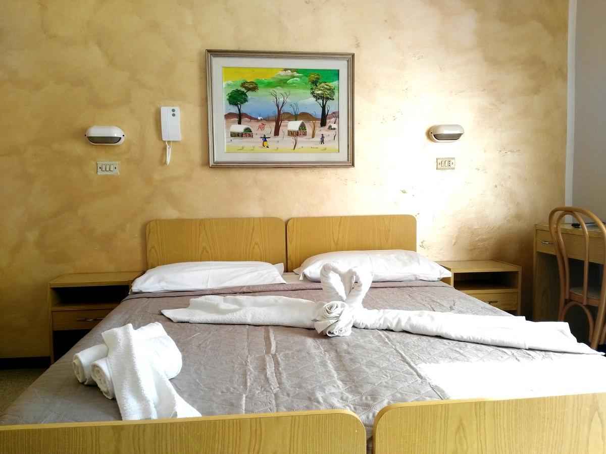 Hotel Marittimo Rimini Ngoại thất bức ảnh