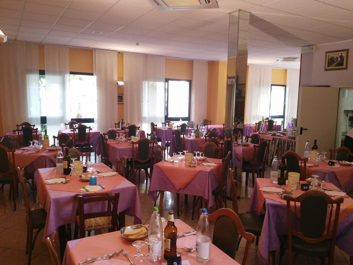 Hotel Marittimo Rimini Ngoại thất bức ảnh