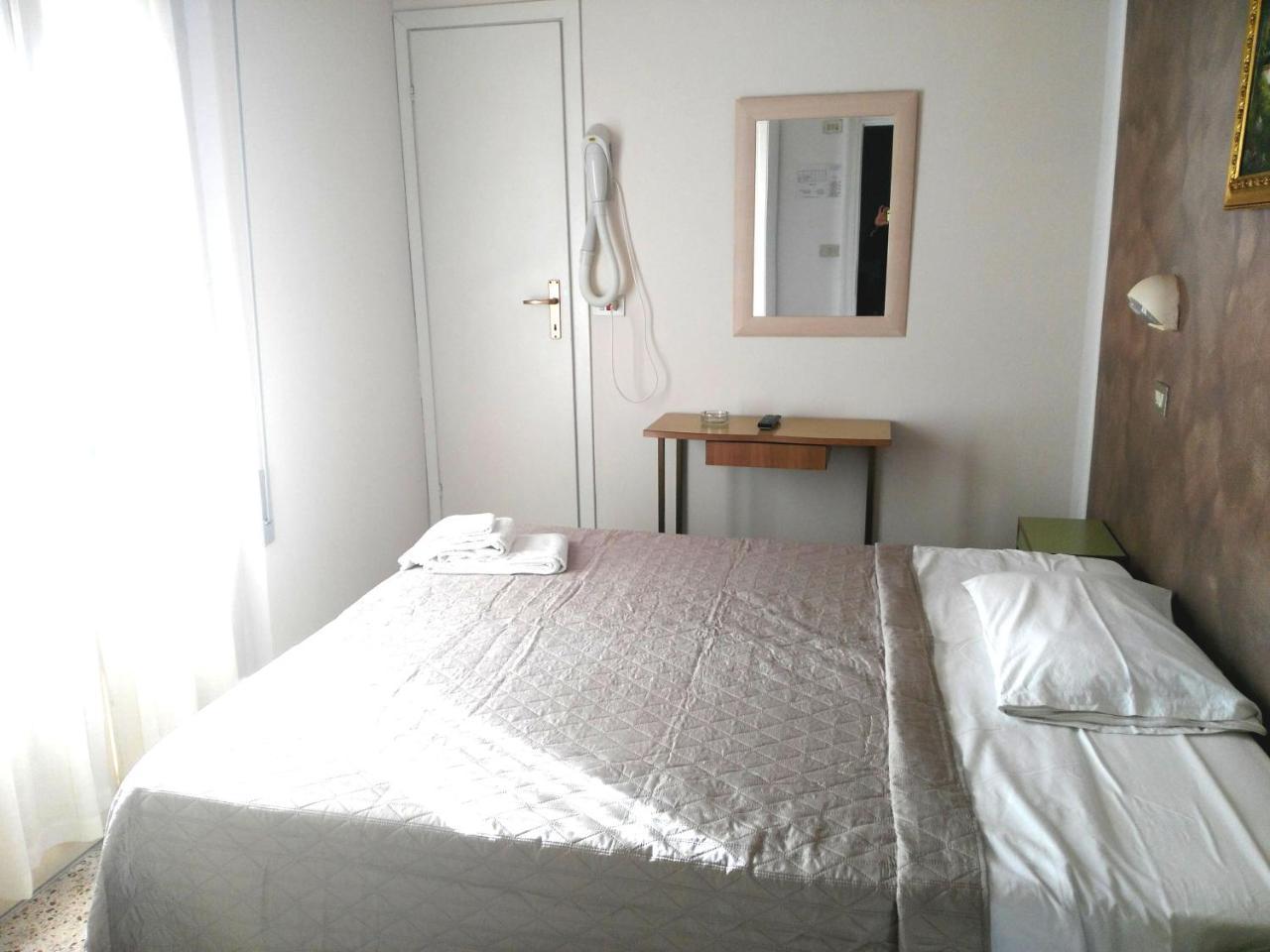 Hotel Marittimo Rimini Ngoại thất bức ảnh
